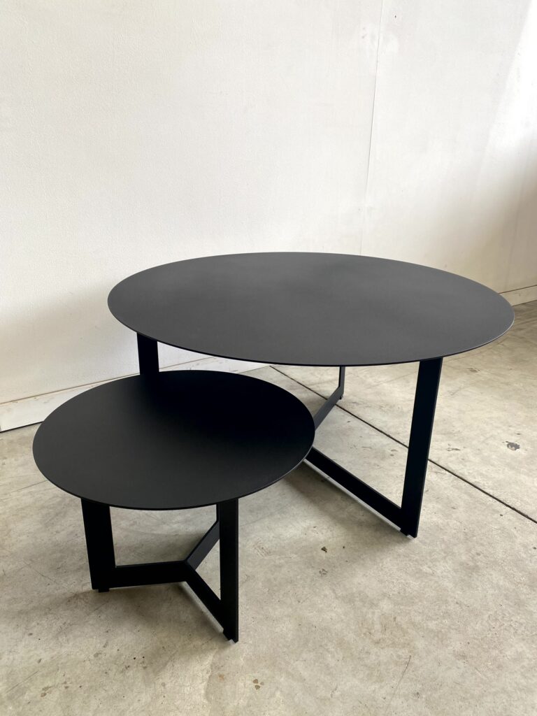 Mobilier en acier sur mesure